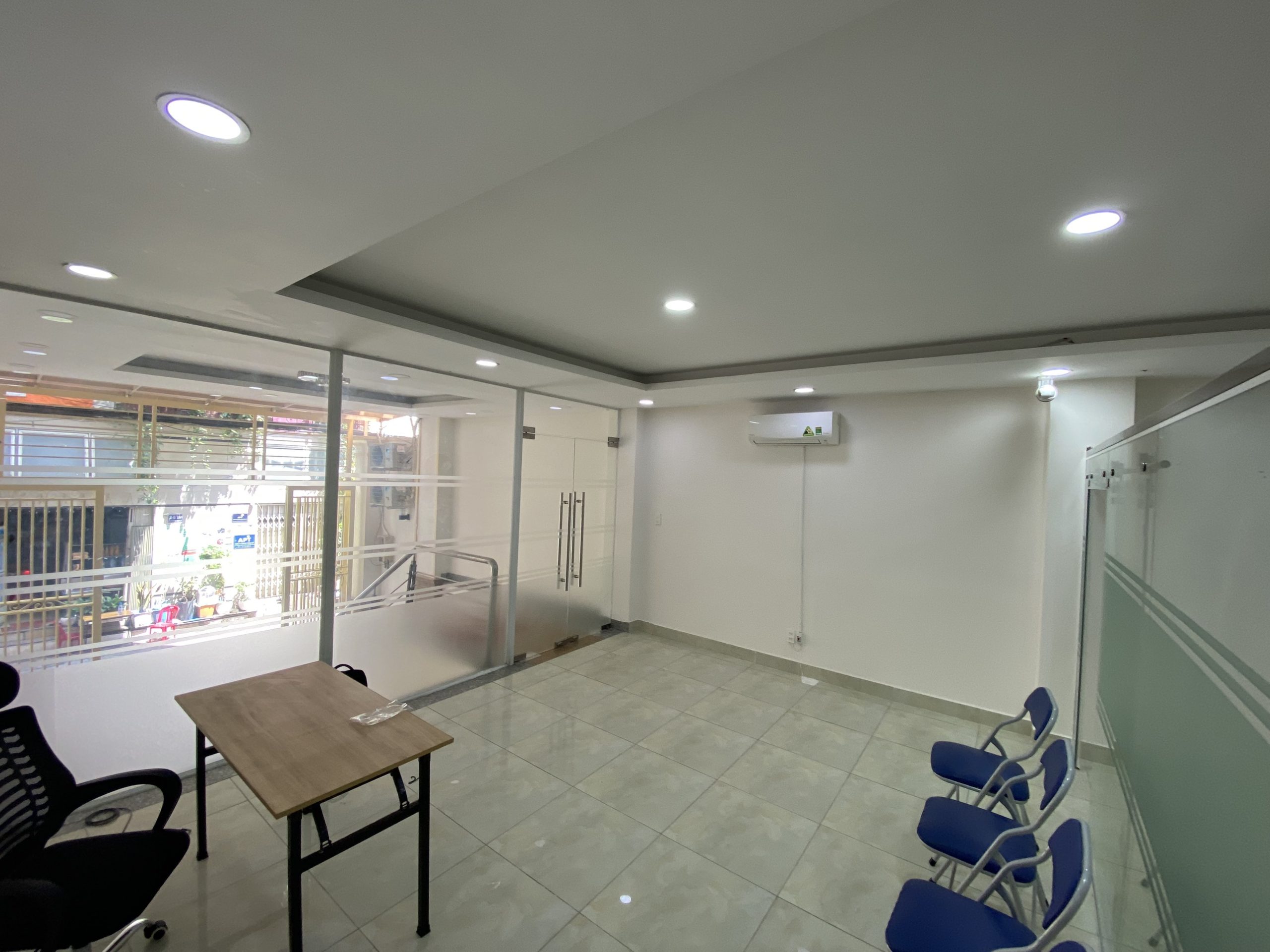 Cho thuê Mặt bằng làm văn phòng làm việc - văn phòng đại diện - sạch sẽ - tiện nghi rộng rãi thoáng mát