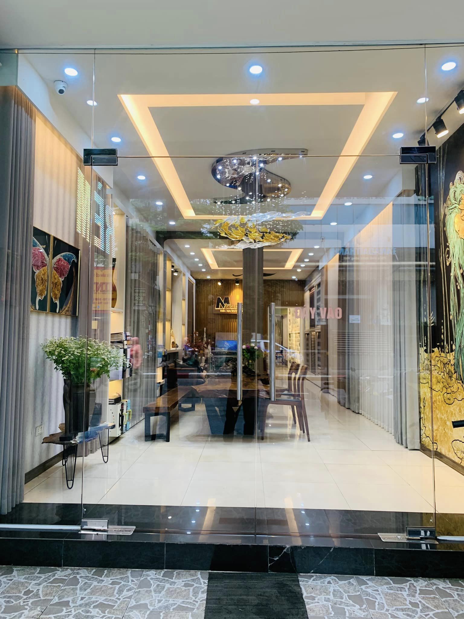 Khu phân lô – Ô tô qua nhà – Ngõ thông các ngả - Nhà nở hậu - Nguyễn Chí Thanh