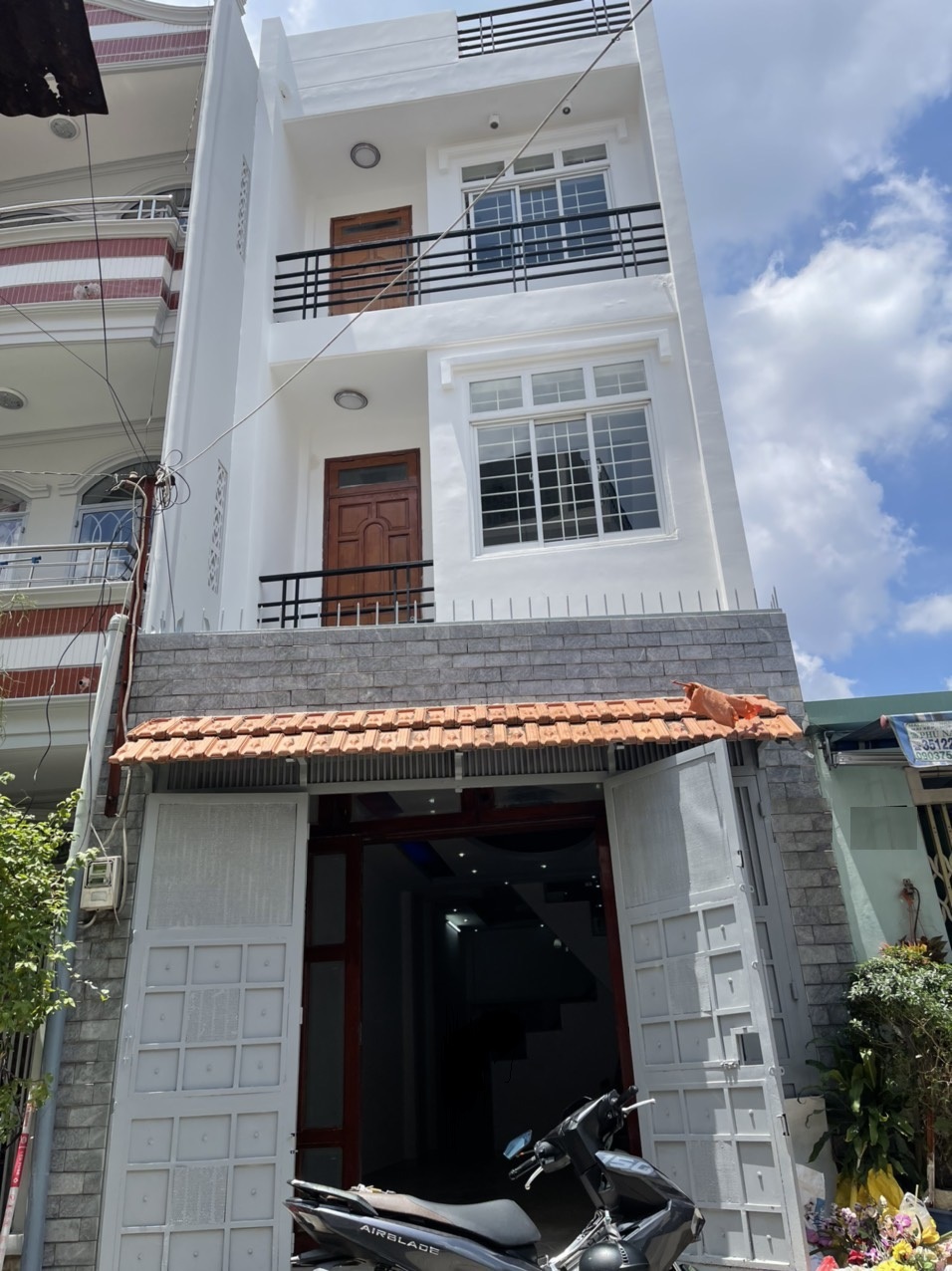 Bàn nhà hẻm xe hơi Ung Văn Khiêm, P25, 4 lầu, 5PN, 6WC, giá 8.1 tỷ TL