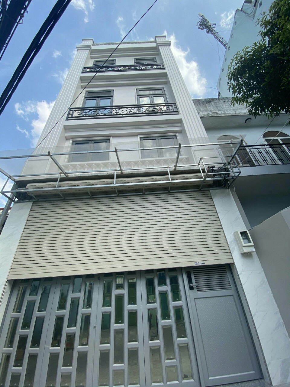 Bán 19 CHDV sát MT Huỳnh Đình Hai, P24, DT 5.1x20m. 6 lầu, Giá 17 tỷ TL, HĐT 67tr