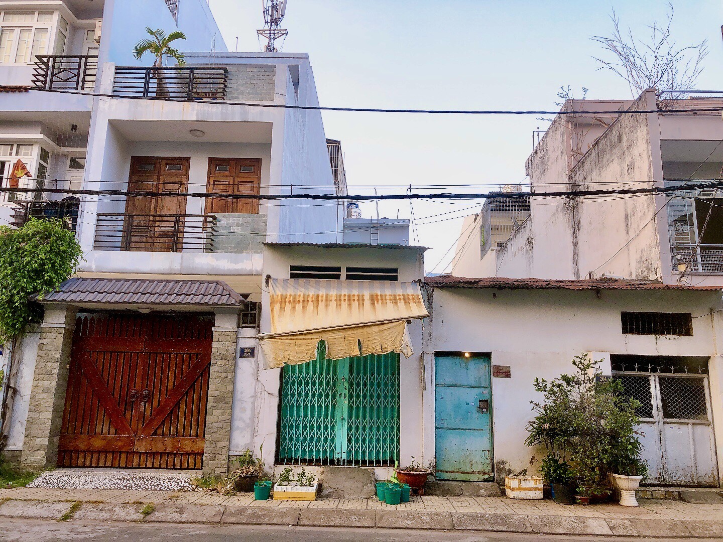 Bán nhà mặt tiền đường Lê Lư,DT:8x20m nhà cấp 4 tiện xây mới giá 20 tỷ