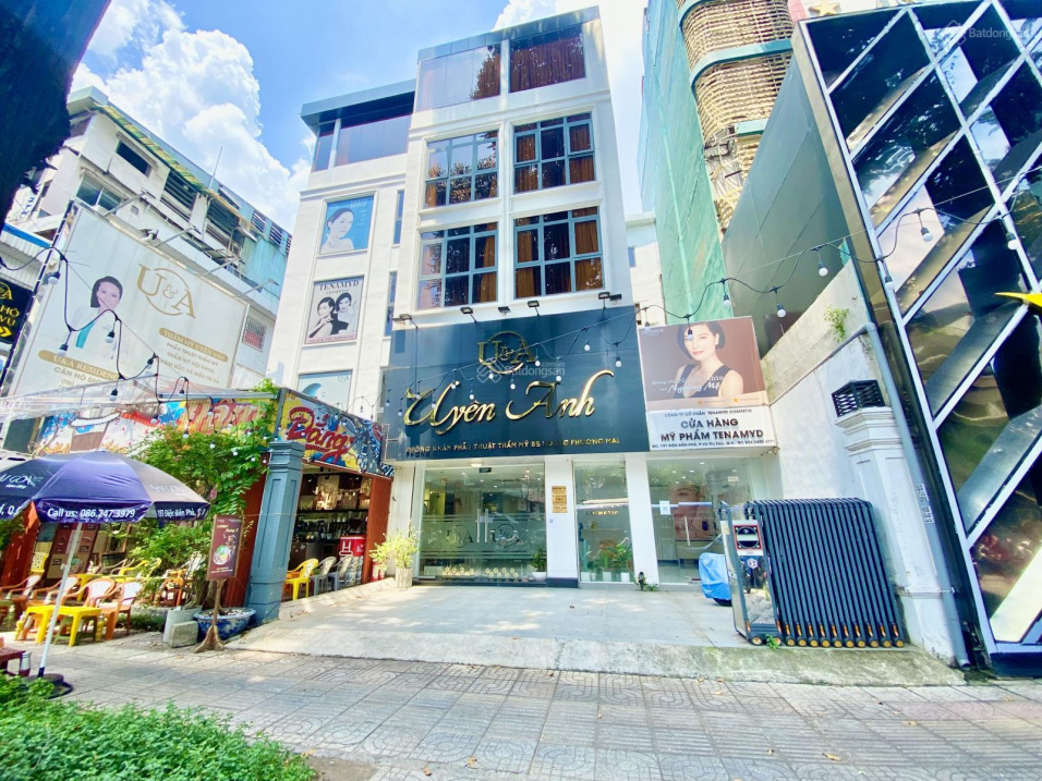 360m2