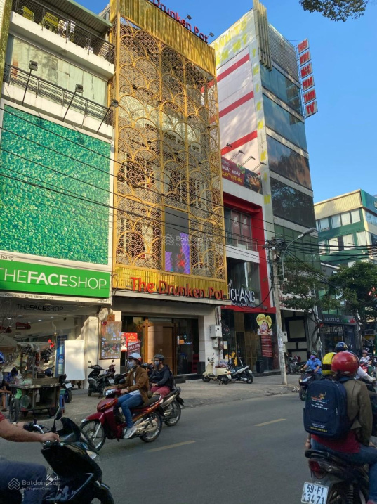 Hàng độc quyền! Căn góc 2MT - 46B Nam Kỳ Khởi Nghĩa, Quận 1 (4,9x21m, 3 tầng) HĐT: 125tr/th - 38 tỷ