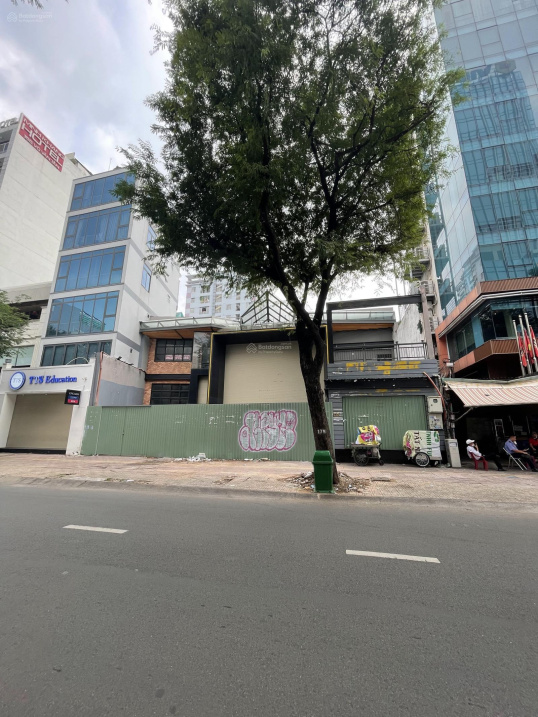 Nhà cần bán hẻm Nguyễn Trãi, P. Nguyễn Cư Trinh, Quận 1, DT: 5.2x21m - 33 tỷ