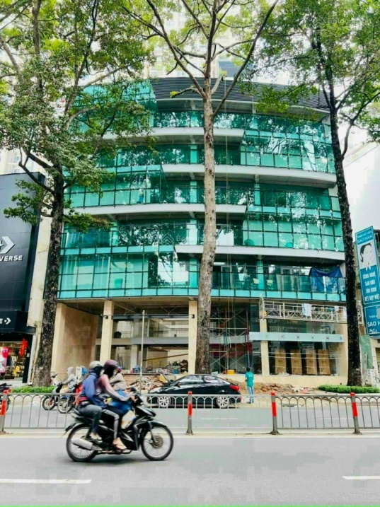 Bán nhà mặt tiền Lê Quý Đôn, Phường Võ Thị Sáu, Q3, DT: 37x30m, trệt 1 lầu, tiện xây mới, 215 tỷ