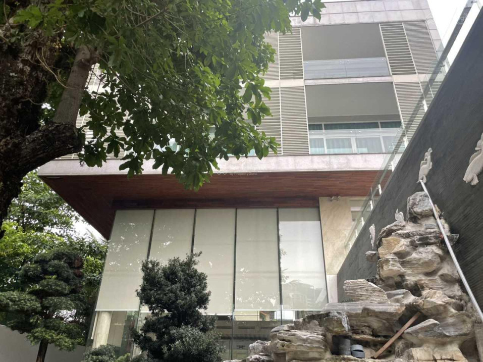 Cần bán villa san vườn cũ đường Trần Quốc Thảo, P.6 Q.3 DT: 19x28m (530m2) 2 tầng, giá: 155 tỷ