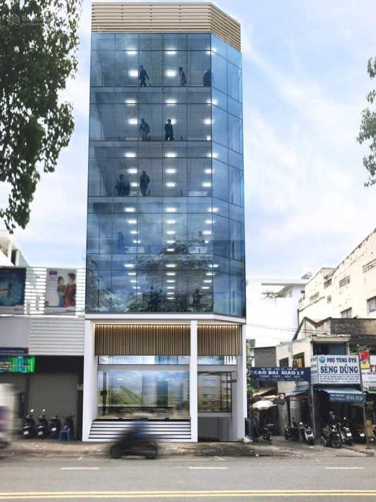 Bán nhà MT Võ Văn Tần đoạn 2 chiều Q.3. 9x18.5m trệt 5 tầng HD thuê 135tr/tháng 95 tỷ tin thật 100%