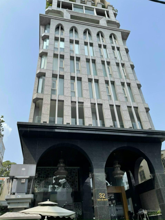 Hot tòa nhà mặt tiền trung tâm quận 3 bề ngang gần 18m - hầm 9 tầng - HĐT 360tr - giá 120 tỷ