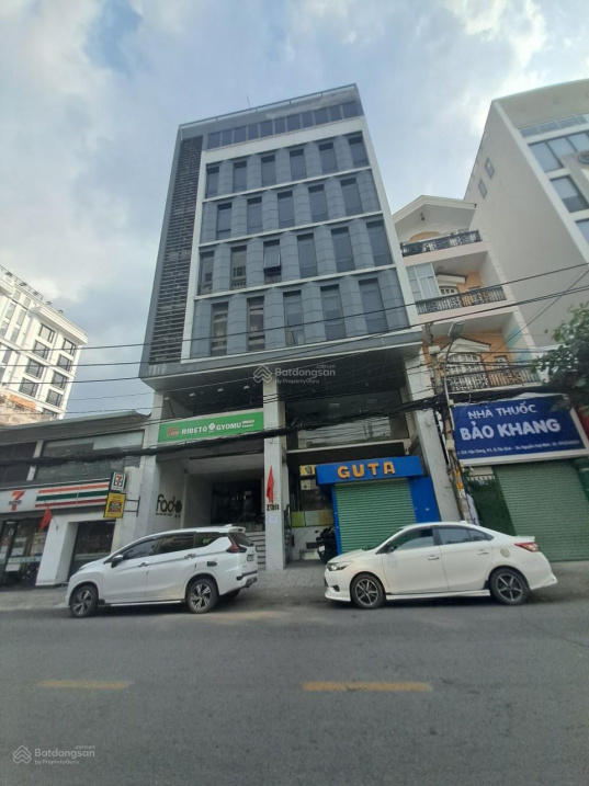 Bán tòa nhà mặt tiền Lê Văn Sỹ, P12, Quận 3, DT: 8x26m, 7 lầu, thang máy, công nhận: 208m2, 55 tỷ