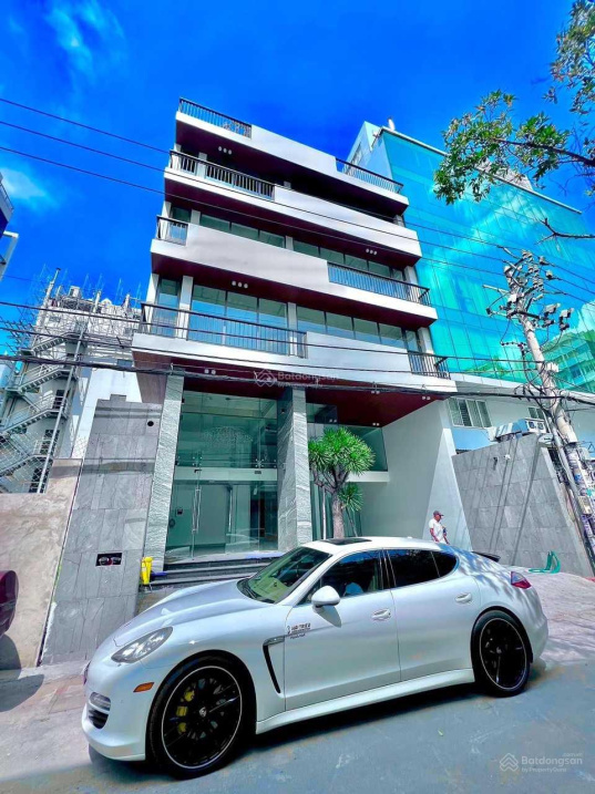 Bay nhanh nhà ở Trần Đình Xu Q,1 10x30m 2 tầng