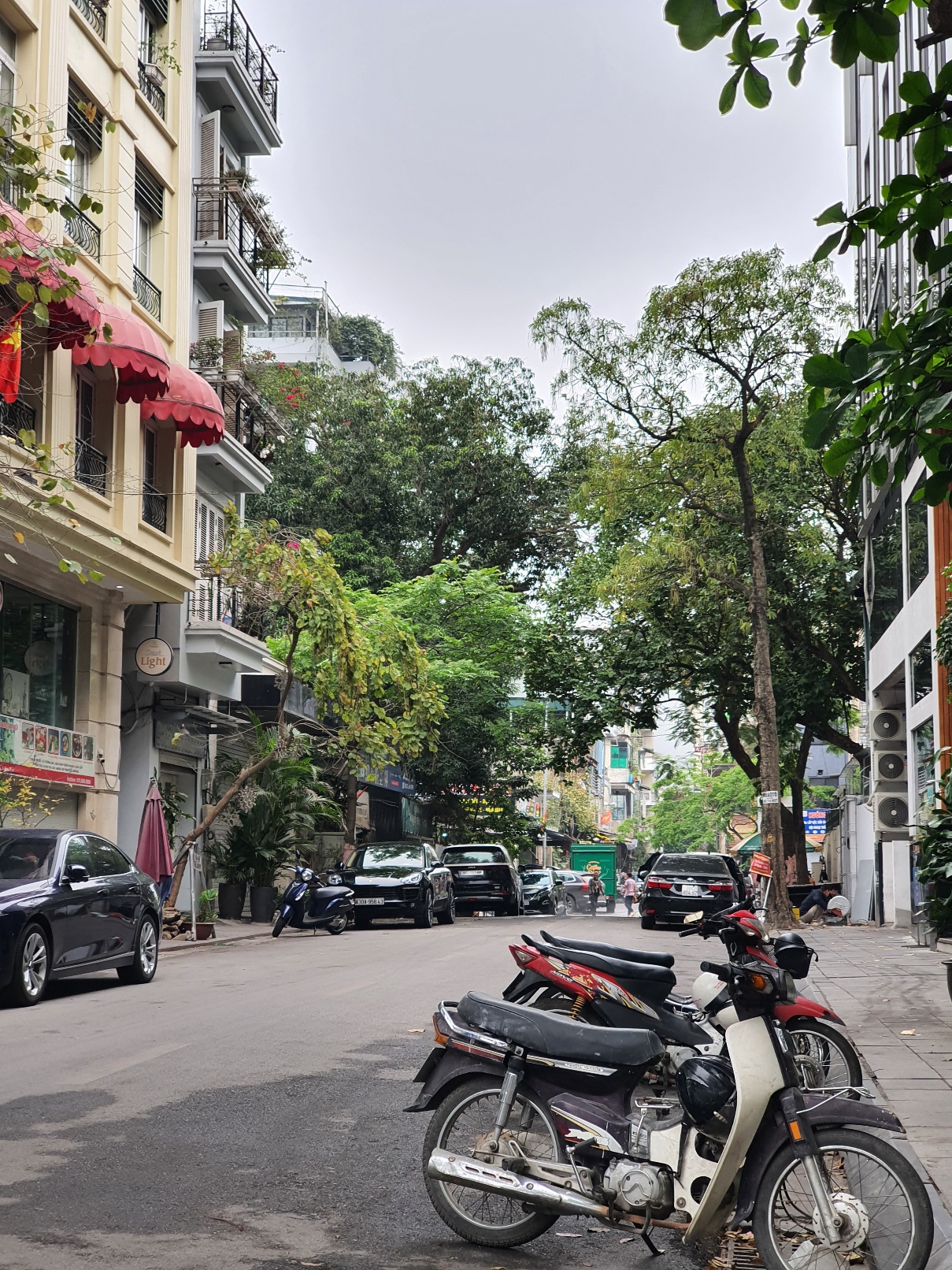 Nhà 2 mặt đường Nguyễn Quý Đức Thanh Xuân 70m2 KD Vỉa hè 7 giá chỉ 13 tỷ