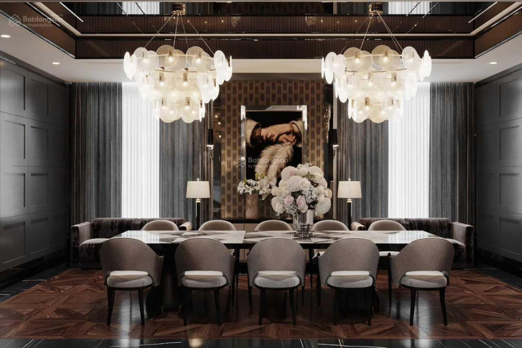 Bán nhà mặt tiền Võ Văn Tần với Nguyễn Thượng Hiền, P. 5, Q. 3, ngang 8m, K/C: 4 tầng, giá 49 tỷ