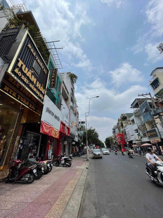 Chính chủ gửi bán nhà MT đường Lê Văn Sỹ, P12, Q3 - Với 46 tỷ