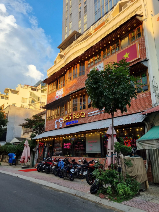 Mặt tiền Nguyễn Cư Trinh, Q. 1 - Dt: 8x10m nhà 2 tầng chỉ 40 tỷ