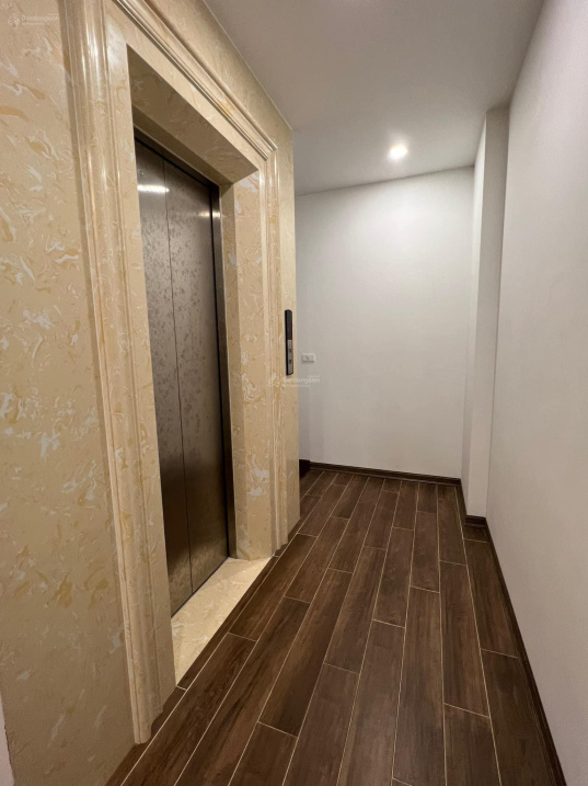 Lô góc khu đấu giá Ngô Thì Nhậm 50m2, 7T Thang máy 10 tỷ.
