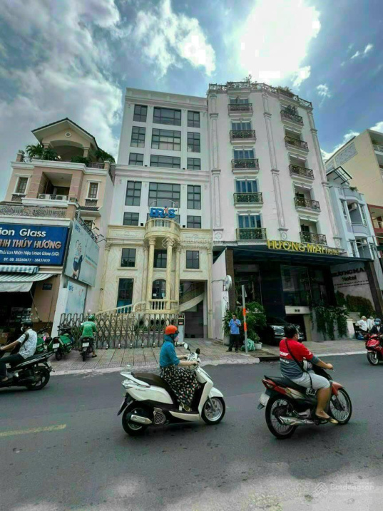Chính chủ bán tòa nhà mặt tiền Nguyễn Phúc Nguyên, P9, Q3, 236m2, hầm 8 tầng 98 tỷ