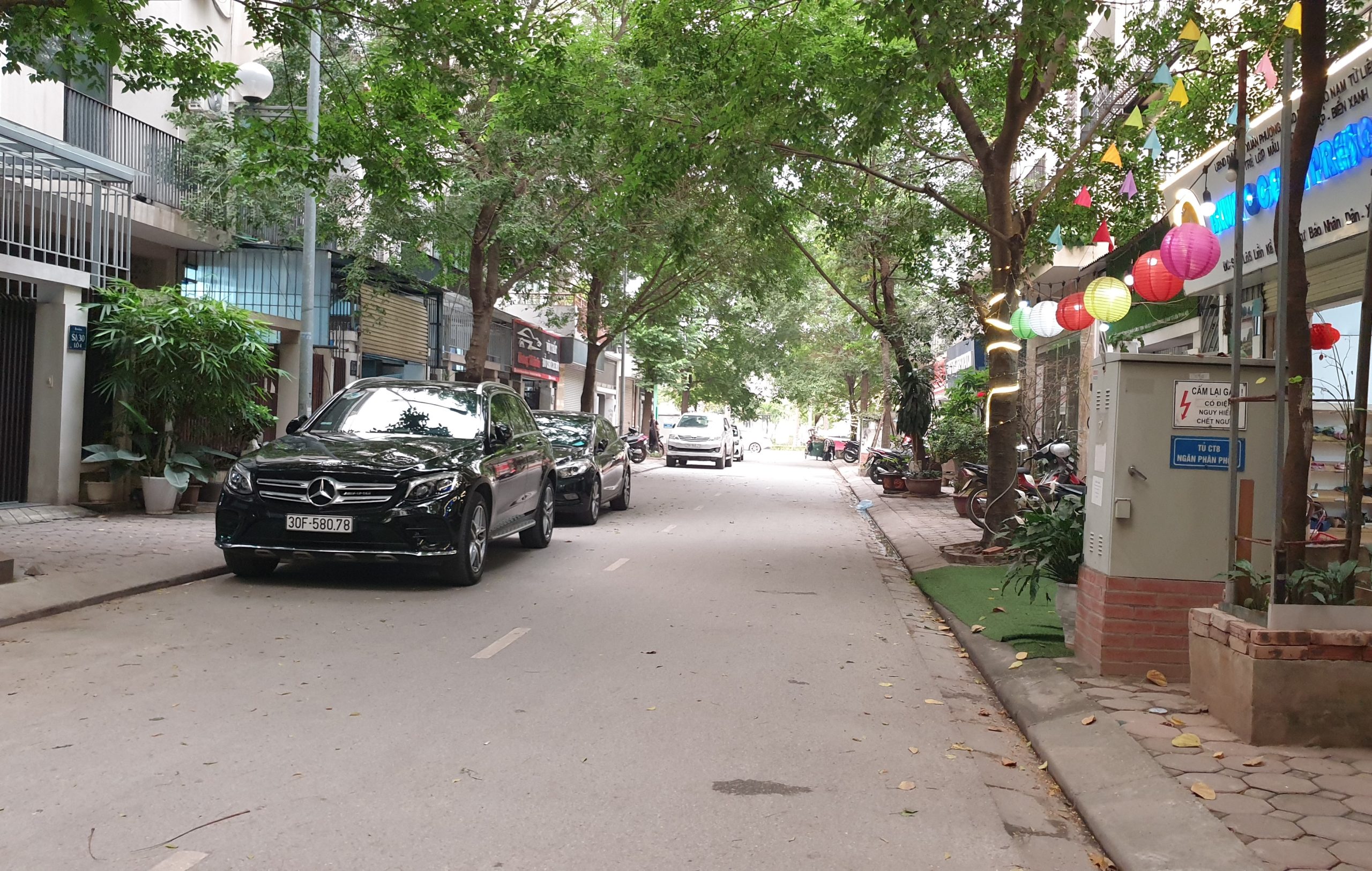 BÁN NHÀ TRẦN HỮU DỰC, NAM TỪ LIÊM, DT 80m2 x MT 5.5, 4 TẦNG, ĐƯỜNG OTO TRÁNH, VỈA HÈ 2 BÊN