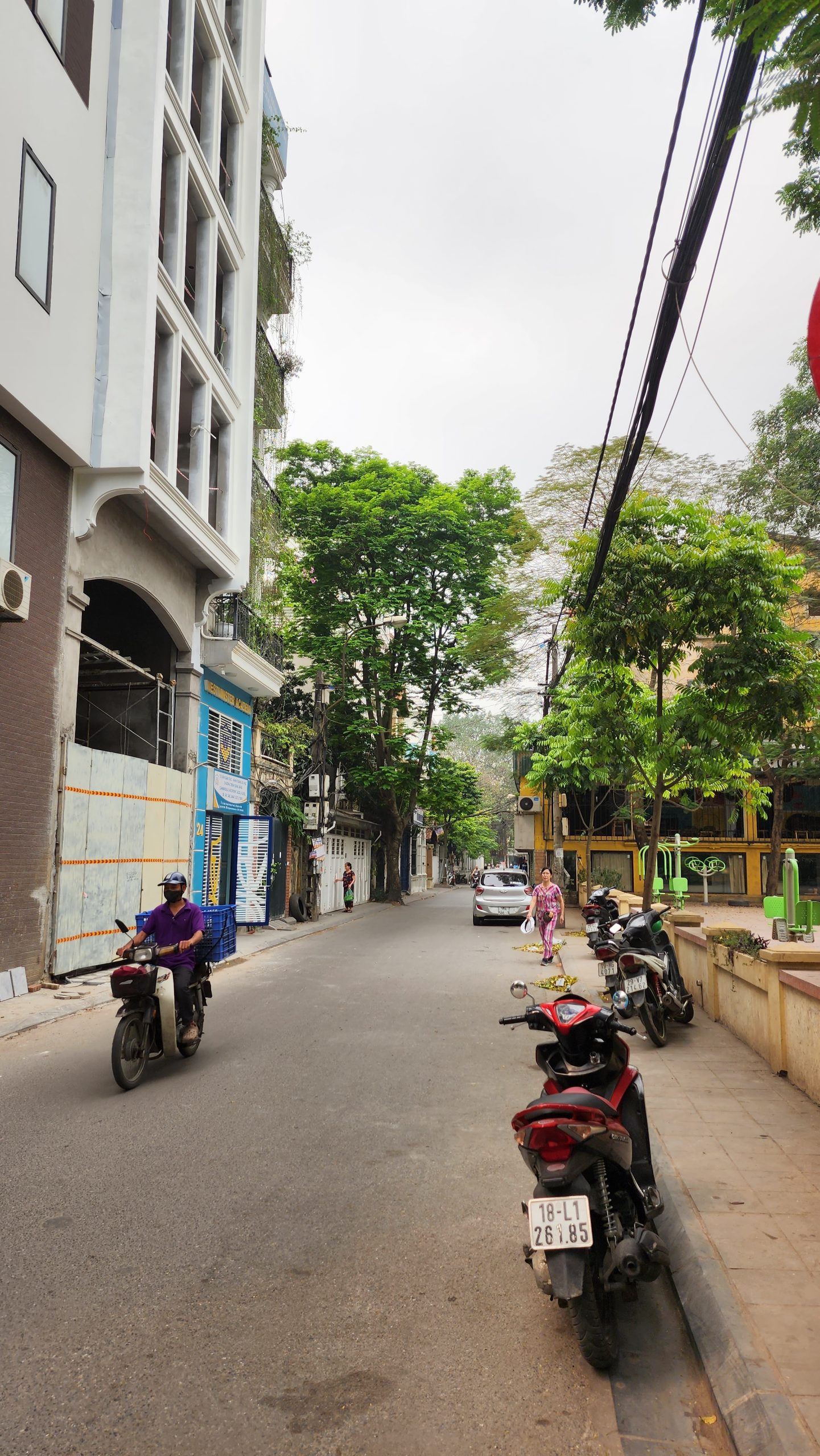 Oto tránh vỉa hè, kinh doanh đỉnh, Đặng Văn Ngữ, Đống Đa, 62m2 x 4T, hiếm nhà bán.