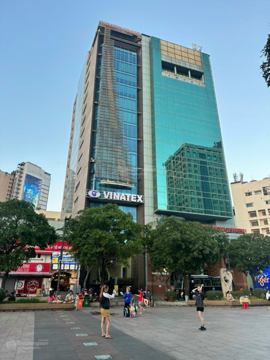526m2