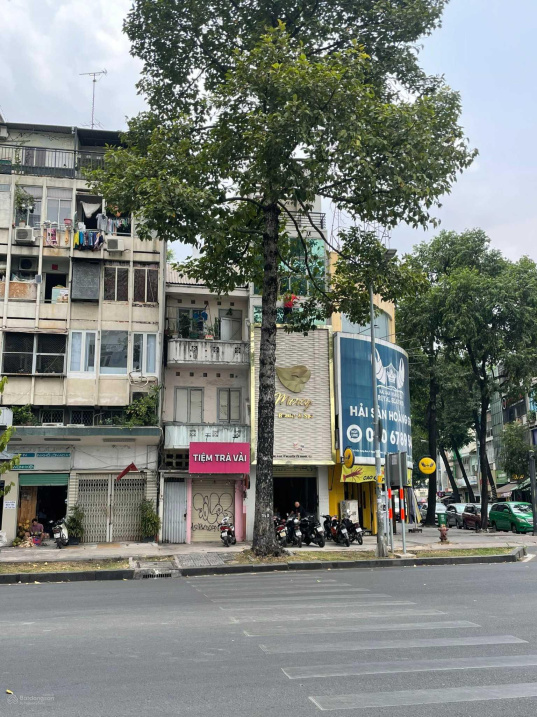 Bán nhà mặt tiền Trần Hưng Đạo P. Phạm Ngũ Lão, Quận 1. DT (8 x 22) - 4 lầu - HĐ thuê: 200tr/th