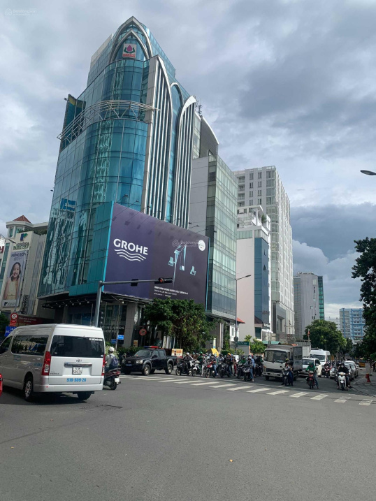 mặt tiền đường Lê Văn Sỹ P.14 Quận 3 DT: 6m x 17m hầm 7 lầu HĐ 210 tr/th, giá: 66 tỷ TL