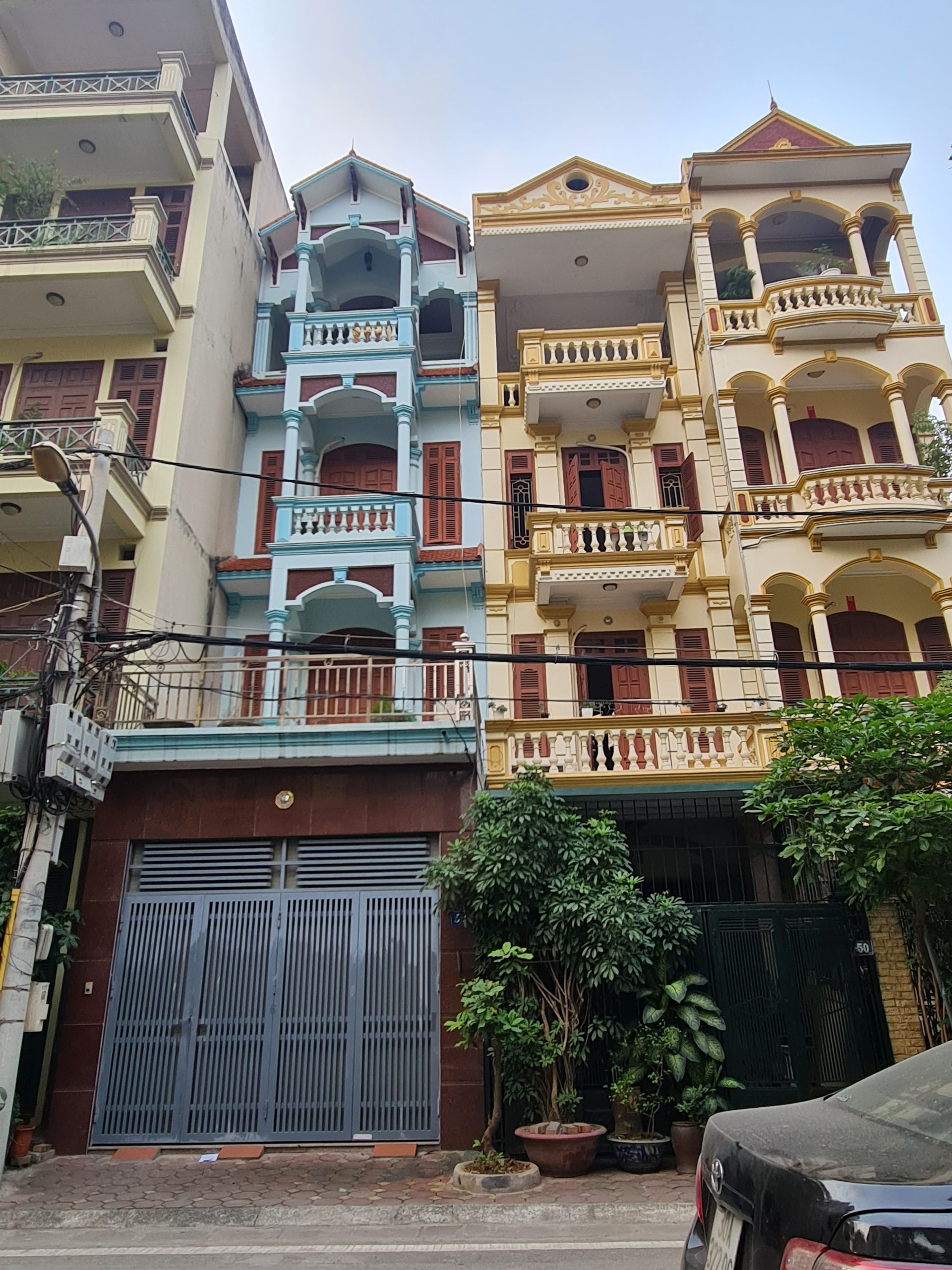 Bán nhà phân lô Hoàng Quốc Việt, phân lô, ô tô vào nhà, 58m2 chỉ 11 tỷ