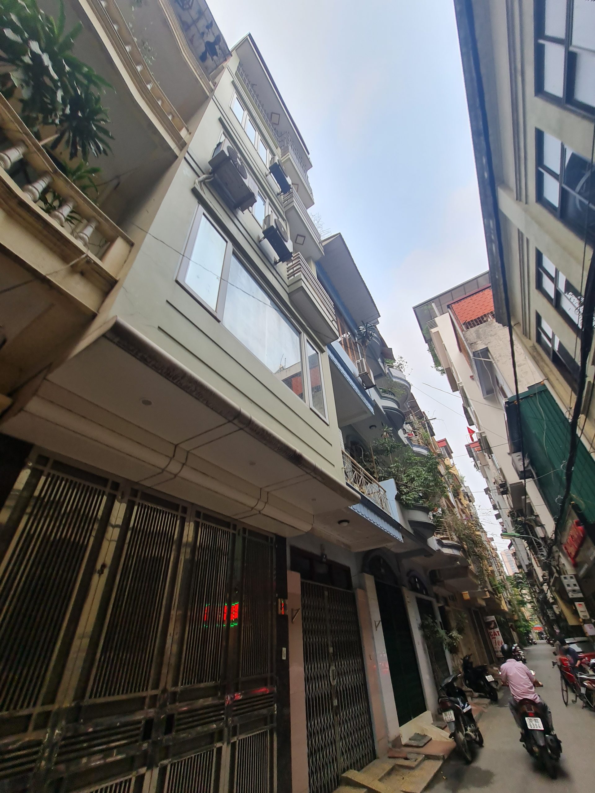 Bán nhà phân lô ngõ 199 Trần Quốc Hoàn, Dịch Vọng hậu, 44m2, nhỉnh 8 tỷ