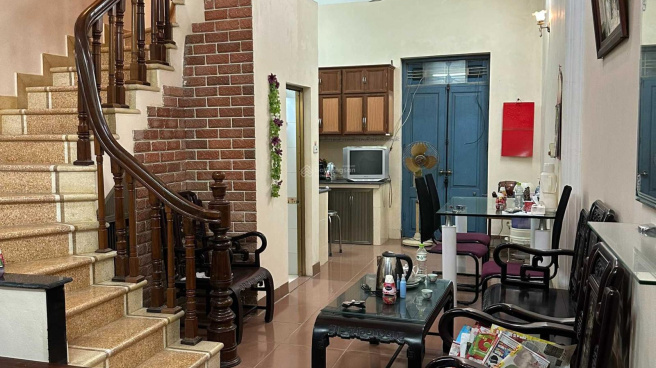 Bán Nhà Mặt Phố Kim Ngưu 30m2, KD Tốt, Vừa Ở Vừa Cho Thuê, Chỉ 8.4 Tỷ