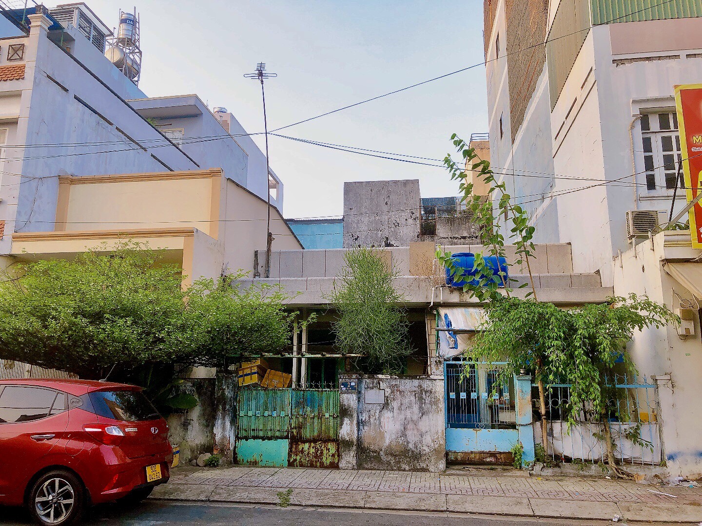 Bán nhà mặt tiền đường Lê Lâm,DT:8x20m nhà cấp 4,vị trí kinh doanh giá 18 tỷ