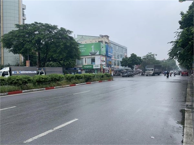 Mặt Phố Cầu Giấy 6 tầng thang máy vỉa hè 7m giá chỉ 20.5 tỷ kd vô đối