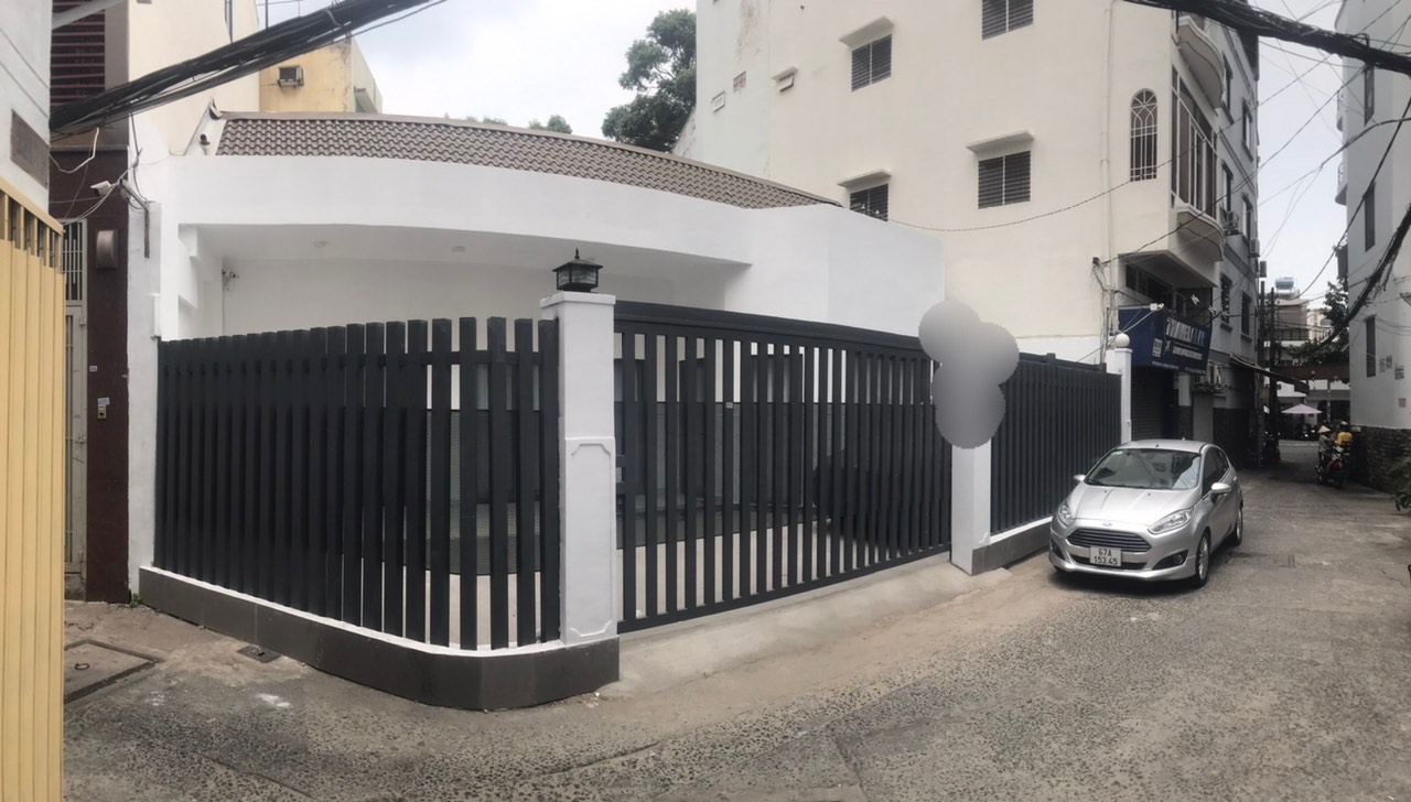 Cho thuê nhà sân vườn Trần Quang Khải. Ngang lớn 14m. Giá: 85 tr/th