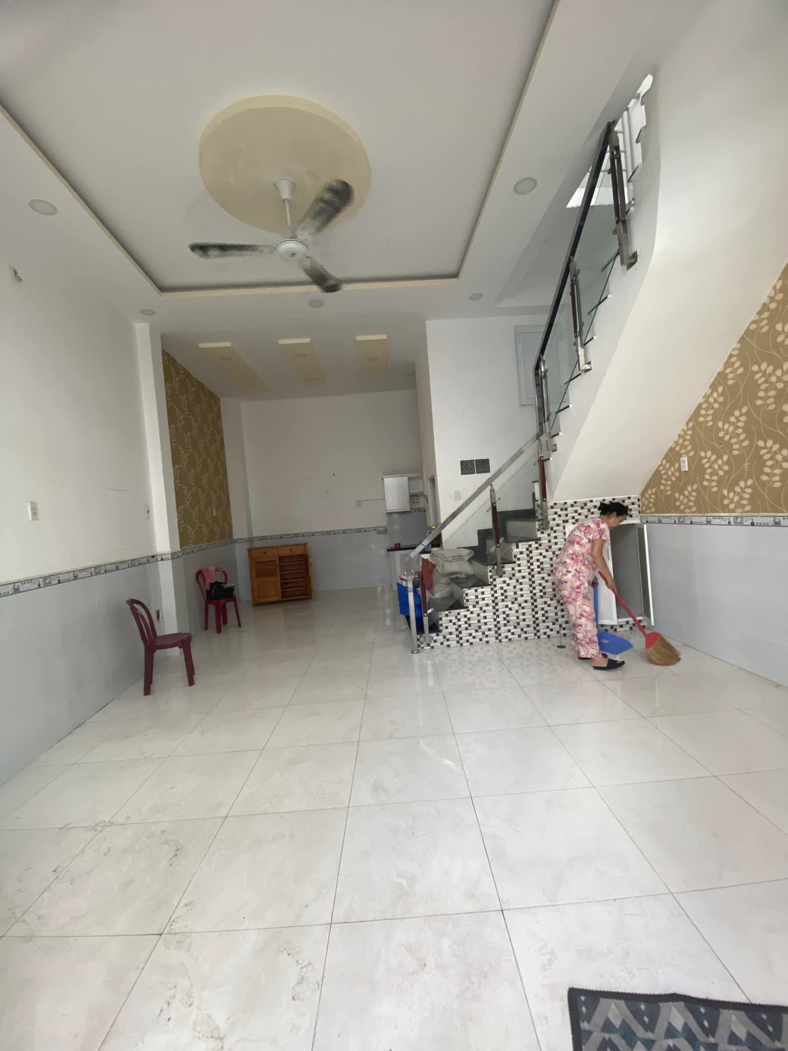 NGỘP BANK BÁN GẤP - BÙI THẾ MỸ TÂN BÌNH - 50M2 - HẺM XE HƠI ĐẬU CỬA - CHỈ NHỈNH 6 TỶ