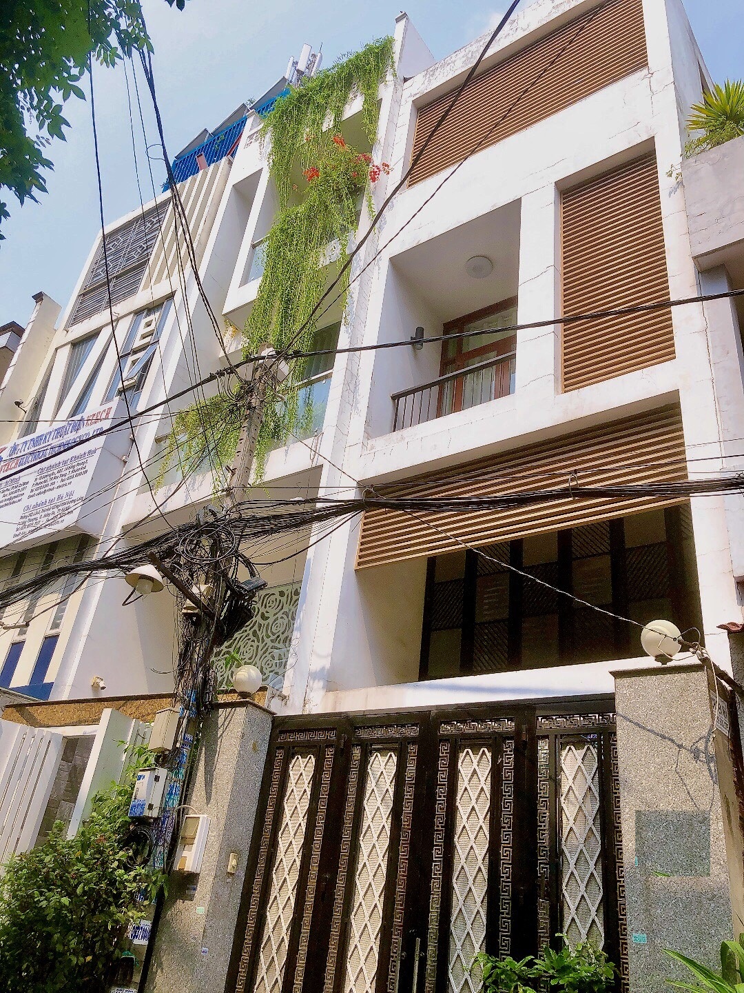 Bán nhà hẻm xe hơi thông đường Vườn Lài,DT:4x17m đúc 3 lầu giá 8.7 tỷ