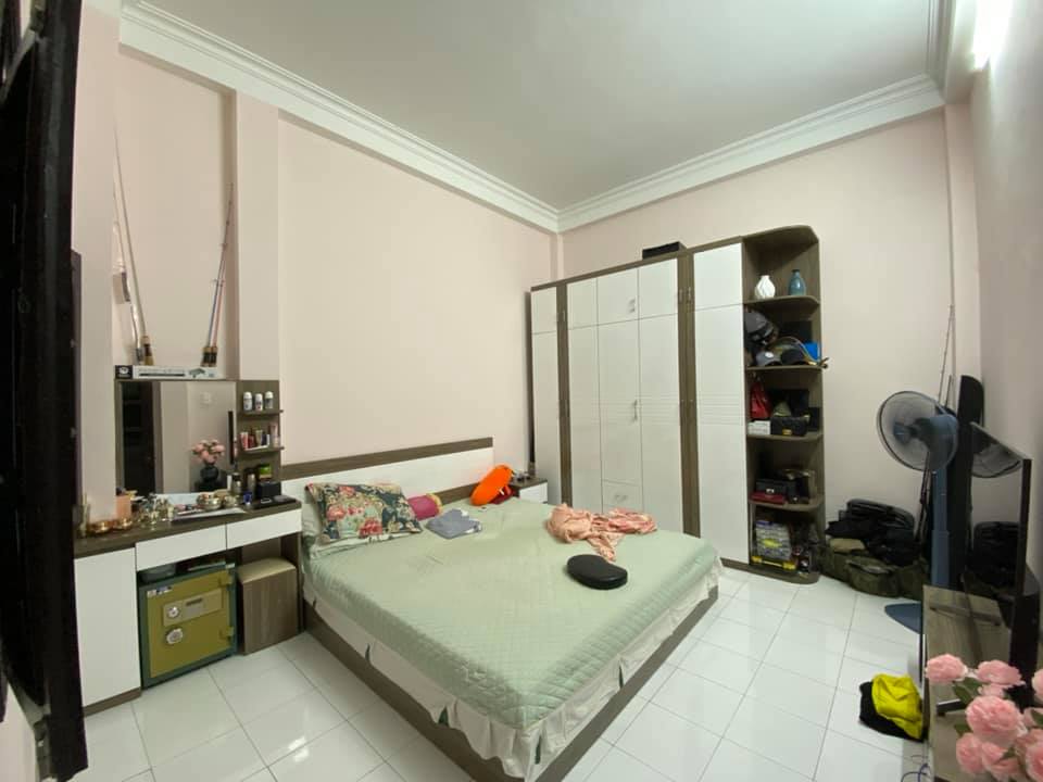 Bán nhà phố Đặng Tiến Đông, oto, kinh doanh sầm uất, 48m2, 9 tỷ 500,