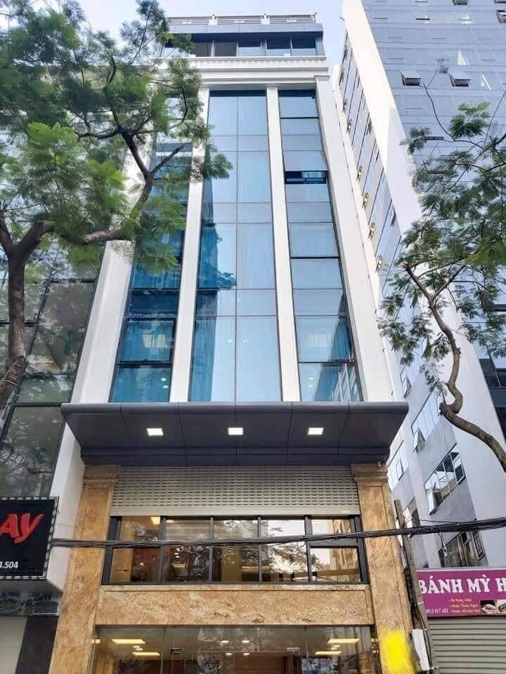 BÁN TÒA VĂN PHÒNG CẦU GIẤY, DT 80m2, 7 TẦNG THANG MÁY - LÔ GÓC - CÓ HẦM - KHU PHÂN LÔ