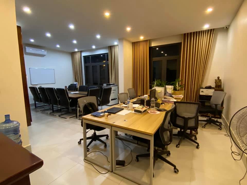 Cực Vip, nhà phố Giảng Võ, Ba Đình, oto, 75m2, MT 6m, chỉ 26 tỷ