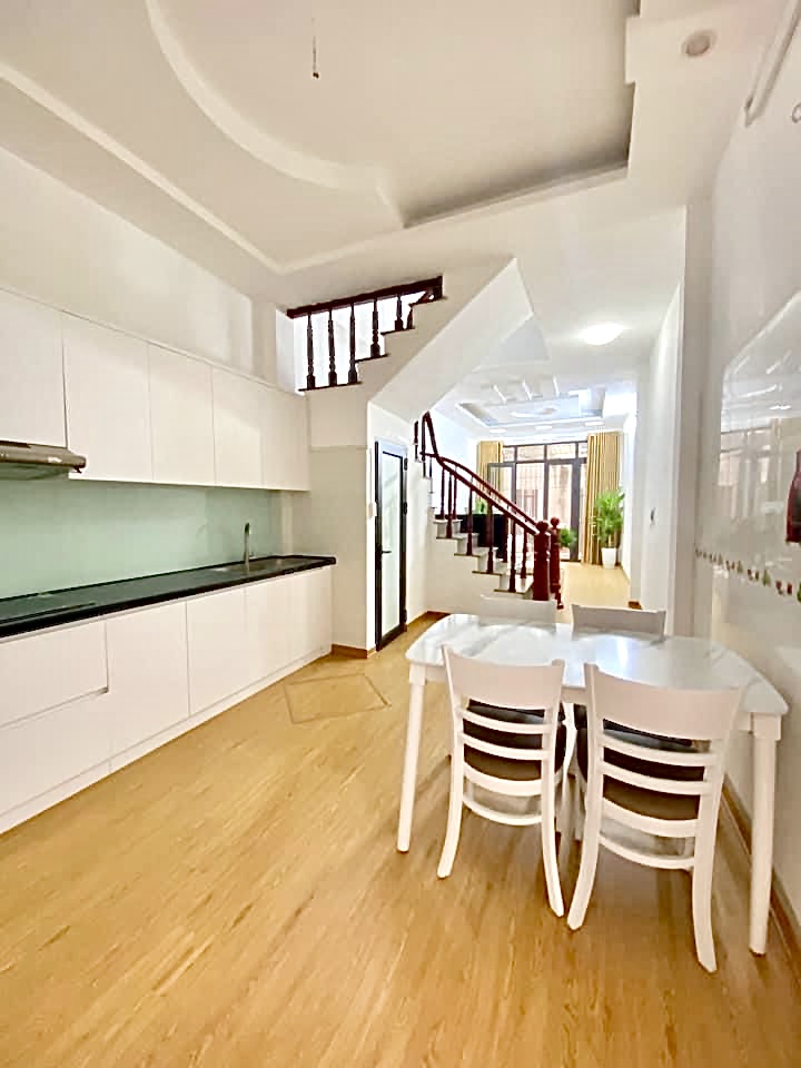 Phố Trương Định quận Hoàng Mai 53m 4 ngủ, nhỉnh 4 tỷ tý