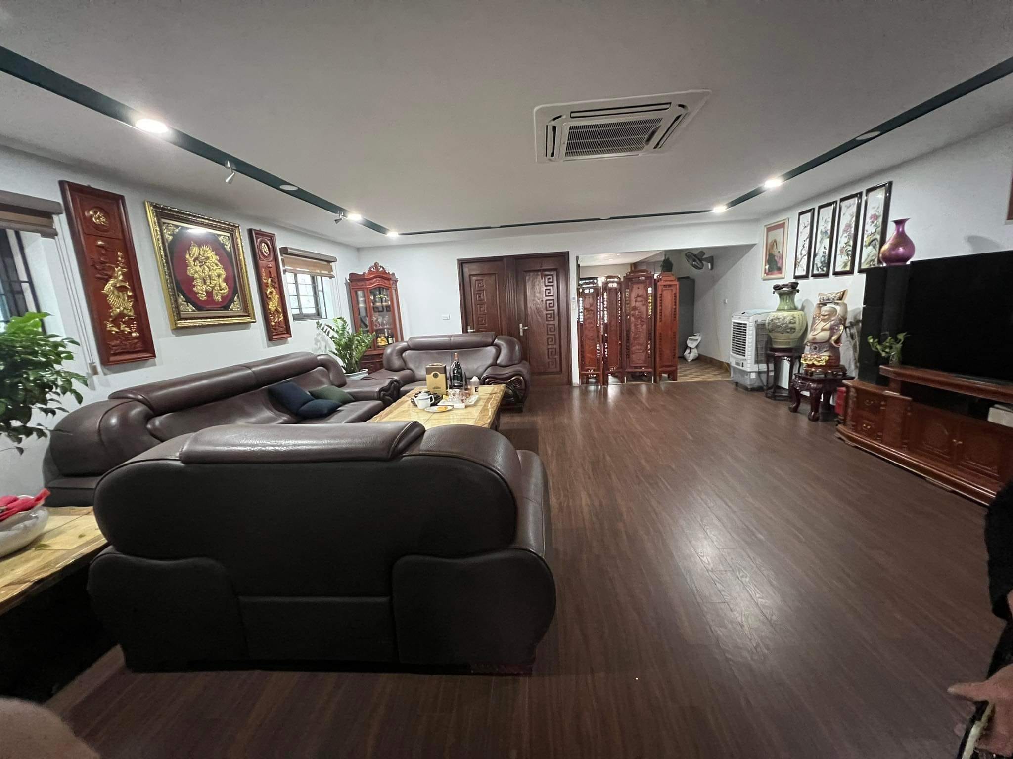 NHÀ PHỐ NGÔ GIA TỰ 210M2 8 TẦNG MT 7M THANG MÁY TẦNG HẦM 42 TỶ