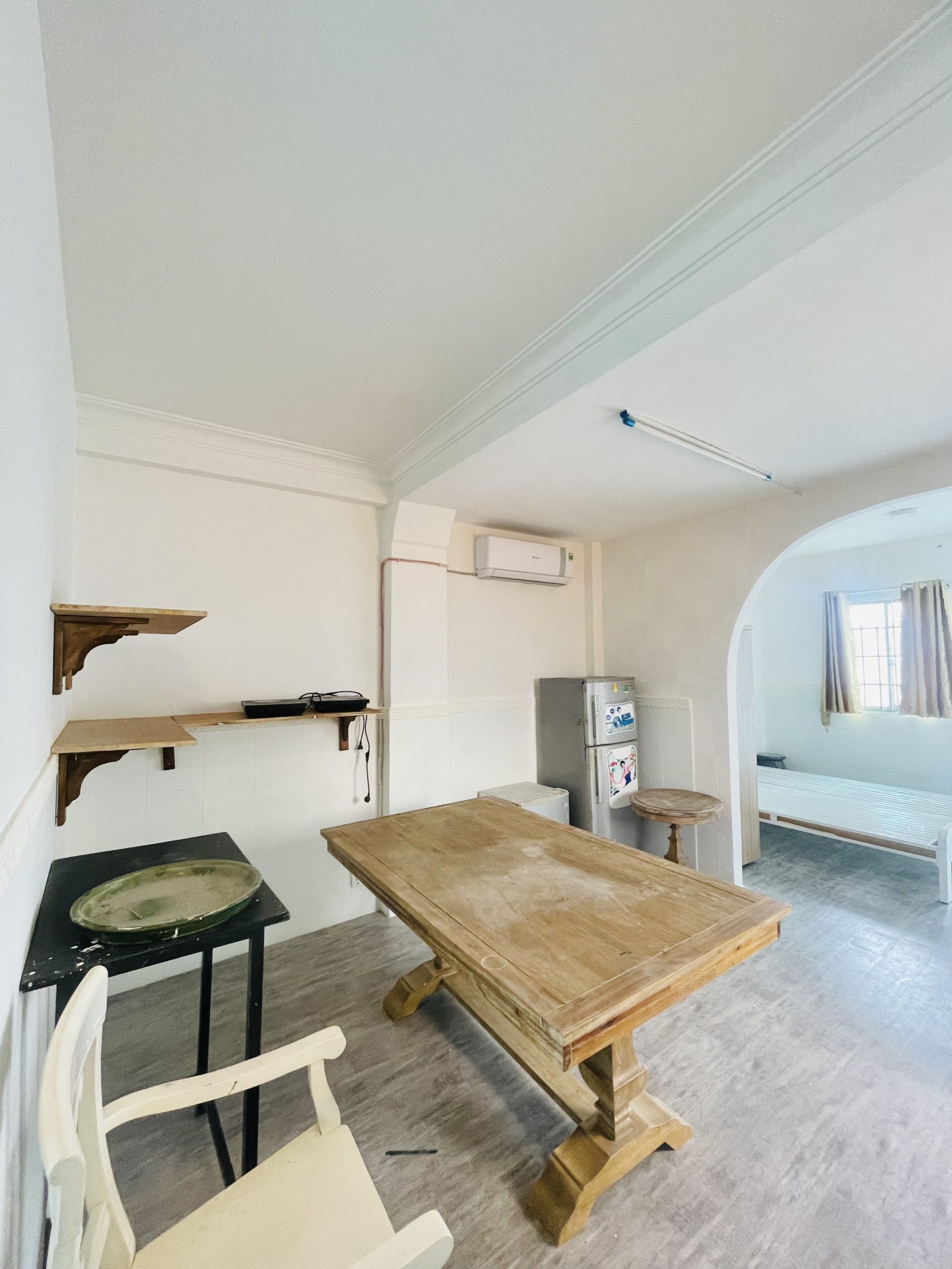 Cho thuê nhà MT Lý Chính Thắng. Hiện đang có 11 phòng full nội thất + 1MBKD. Giá: 60 tr/th (TL)