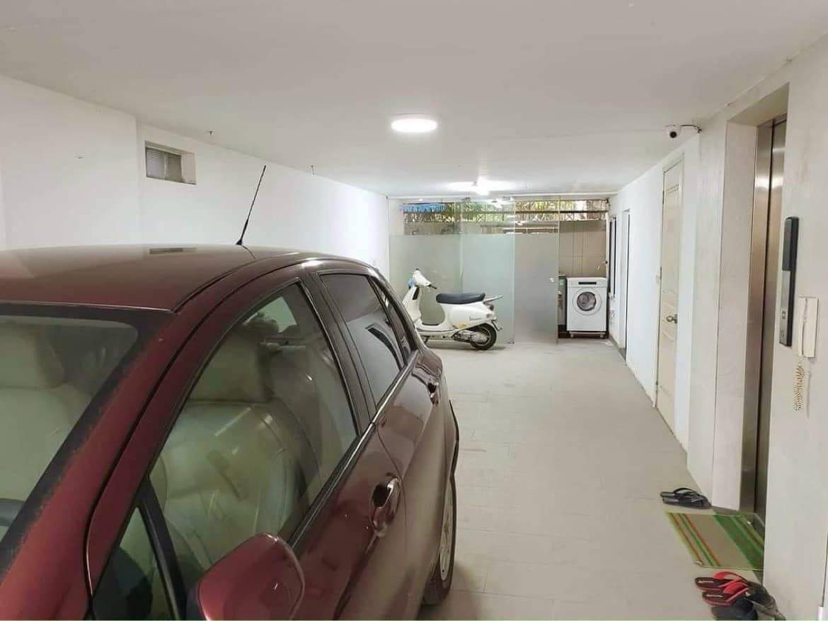 Bán gấp nhà mặt phố Huỳnh Thúc Kháng- Ba Đình - 70M - 2 mặt ô tô -7 tầng giá 24.5tỷ