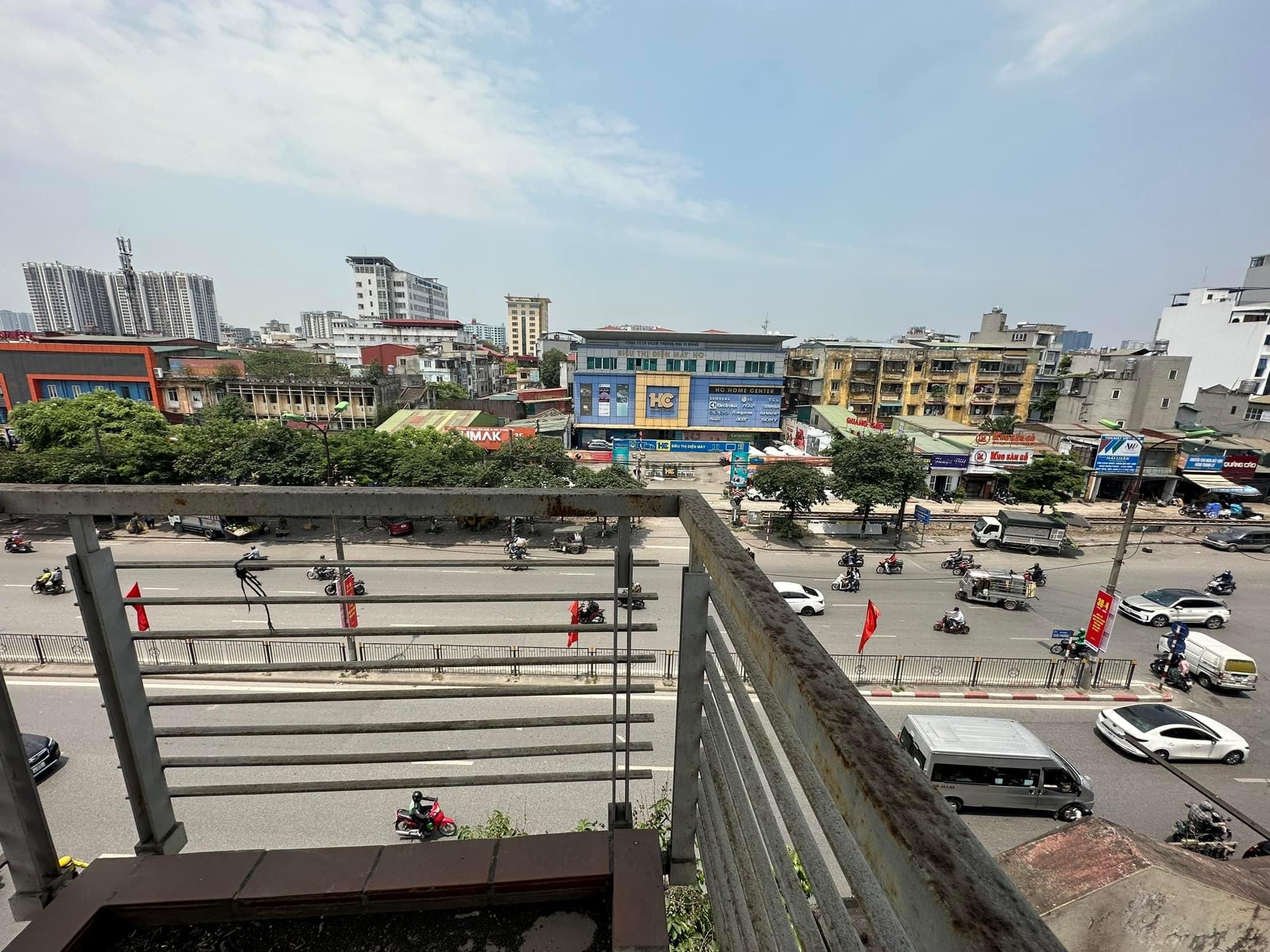 SIÊU PHẨM MẶT ĐƯỜNG GIẢI PHÓNG QUẬN HOÀNG MAI - 27M 5 TẦNG MT 2.7M - HƠN 5 TỶ MẶT PHỐ KINH DOANH ĐA DẠNG