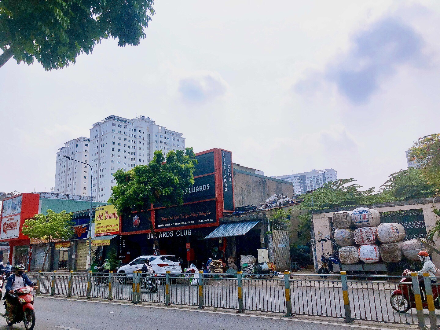 Bán nhà mặt tiền đường Lũy Bán Bích ,DT:10x67m vị trí sung giá 145 tỷ