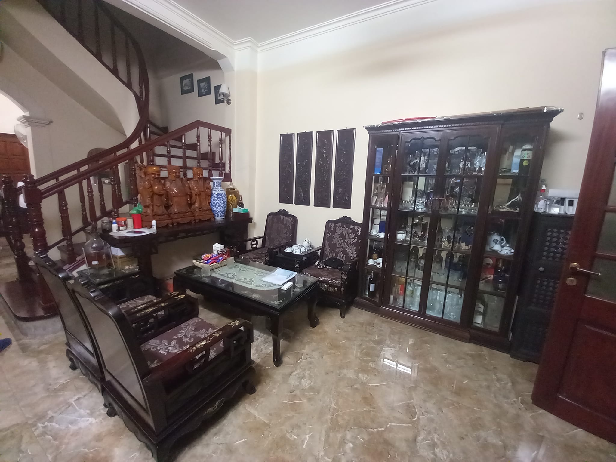 BÁN NHÀ 5 TẦNG 40M2 PHỐ PHẠM NGỌC THẠCH ĐỐNG ĐA GẦN XÃ ĐÀN, Ô TÔ ĐỖ CỬA CHỈ NHỈNH 7 TỶ.