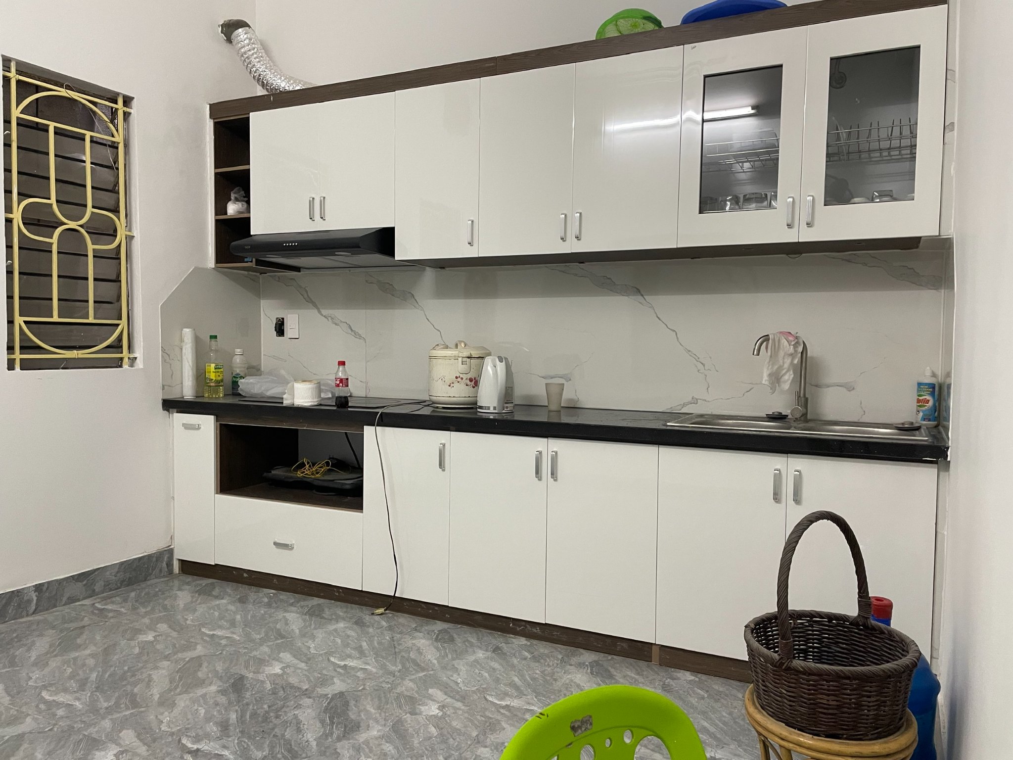 BÁN NHÀ 3.7 TỶ 50m 5 TẦNG MẶT TIỀN 4.2m TRƯƠNG ĐỊNH HAI BÀ TRƯNG CÁCH PHỐ 15m