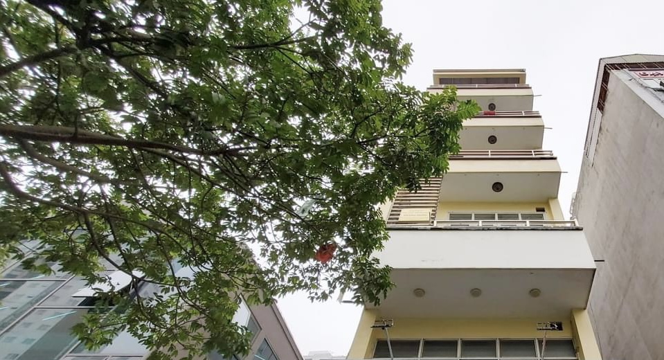 BÁN NHÀ MẶT PHỐ - MẠC THÁI TỔ- CẦU GIẤY - VỈA HÈ RỘNG - LÔ GÓC - KINH DOANH ĐỈNH - KHU VỰC VIP QUAN CHỨC