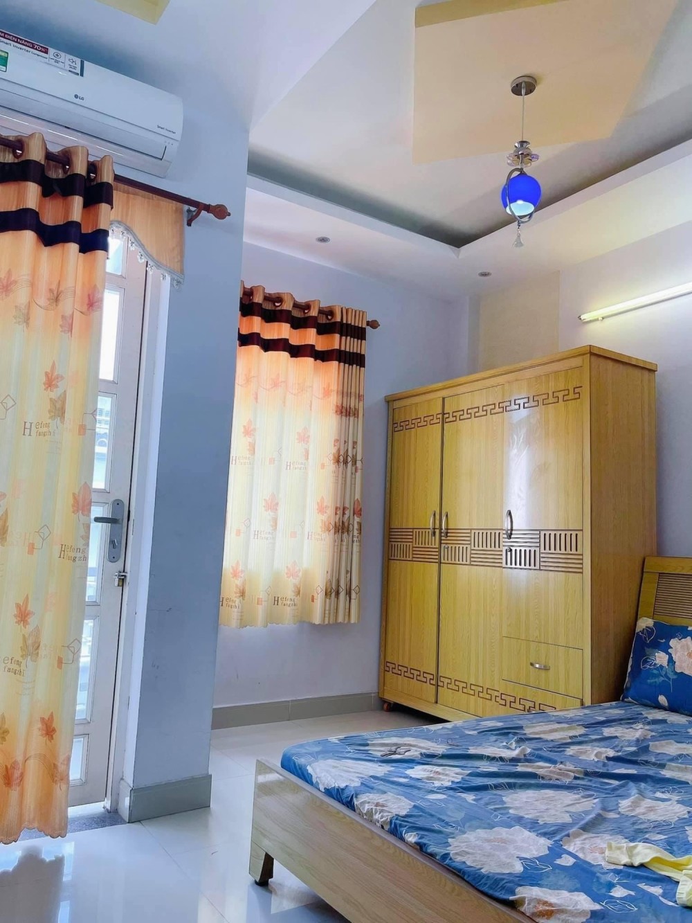 Bán nhà gần Công viên Lê Thị Riêng, Quận 10, 5 tầng, hẻm 6m, chỉ 2 tỷ X