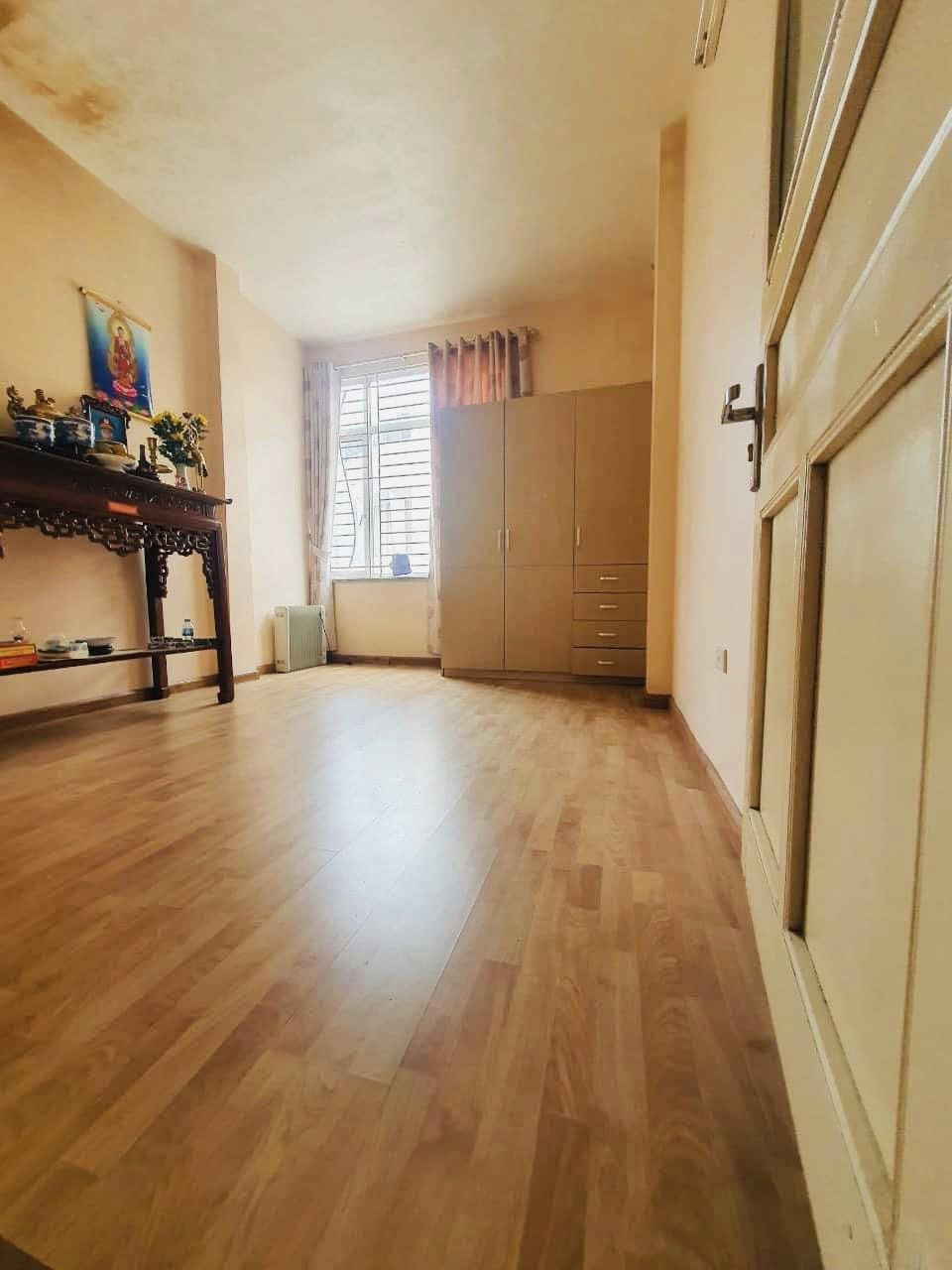 GẦN MẶT PHỐ - NHÀ DÂN XÂY- NGÕ NÔNG, THÔNG THOÁNG- TIỆN ÍCH NGẬP TRÀN- GIÁ CHỐT LINH ĐỘNG.