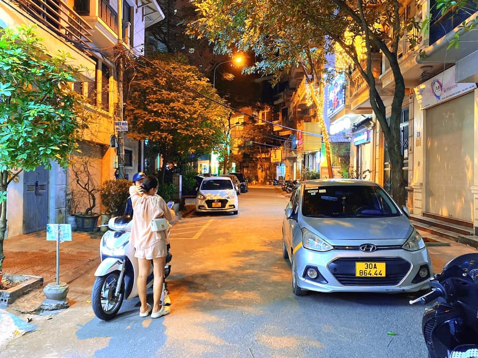 Bán nhà phân lô Nguyễn Thị Định, 70m2, 5T, MT 5m, vỉa hè, oto tránh, ở kết hợp KD VP