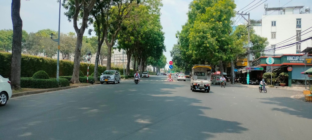 NHÀ MẶT TIỀN BỜ BAO TÂN THẮNG, TÂN PHÚ, 161m2, NGANG 5.3m, thu 100 triệu/tháng, 20 tỷ