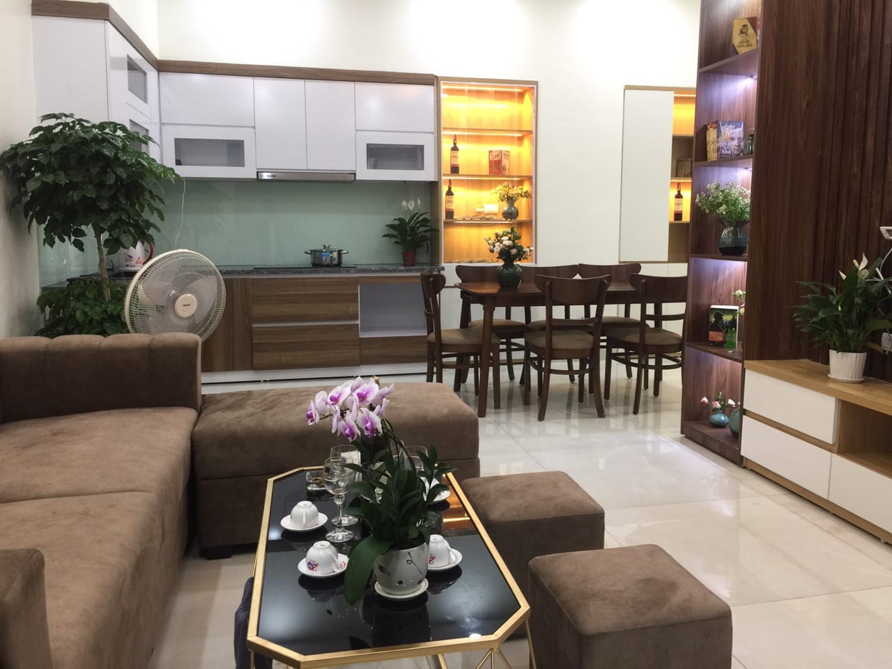 Bán nhà Định công dt40m2 x4T,nhà đẹp,mới,ở luôn,giá 3,5 tỷ